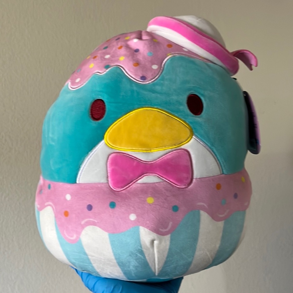 NWT Sanrio Tuxedosam Tuxedo Sam ice cream squishmallow